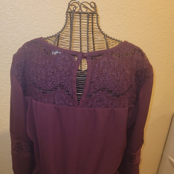 Lily‎ Rose Dress - Picture 3 of 3